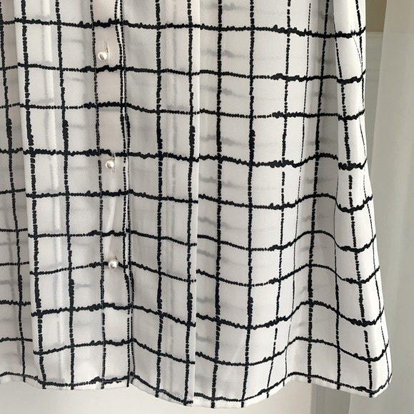 Karl Lagerfeld Paris size L plaid blouse - Picture 11 of 16